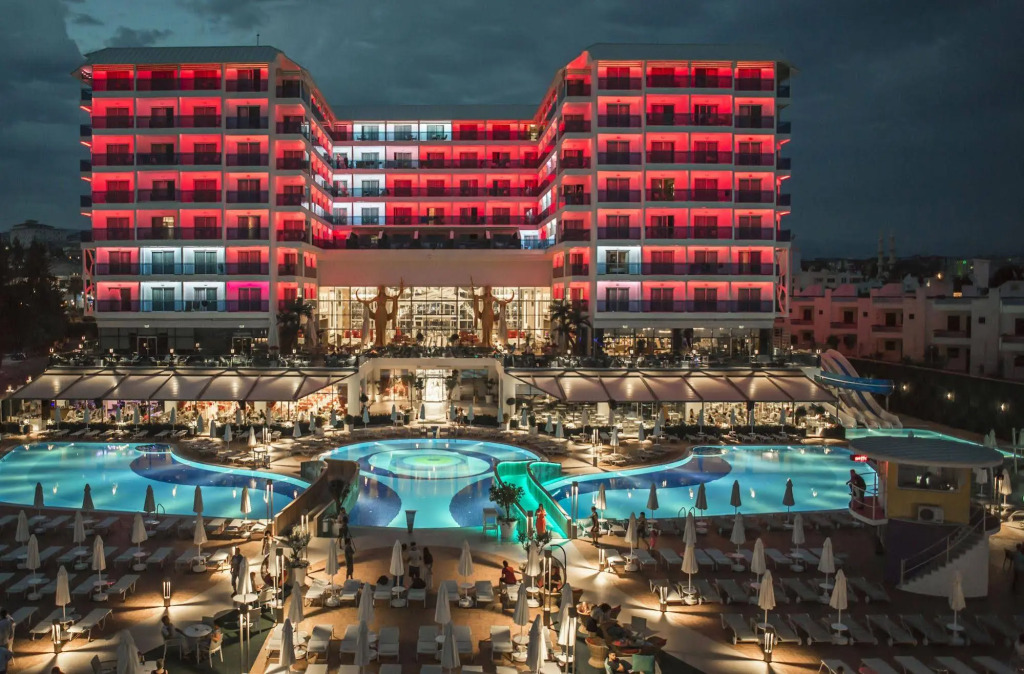 Azura Deluxe Resort & Spa - Ultra All Inclusive