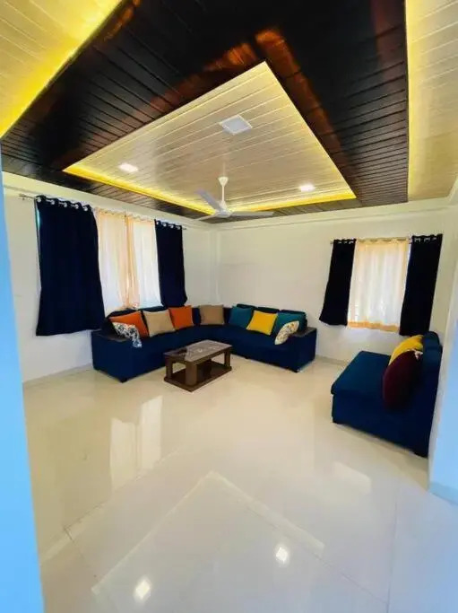 West Valley Villa Casa East