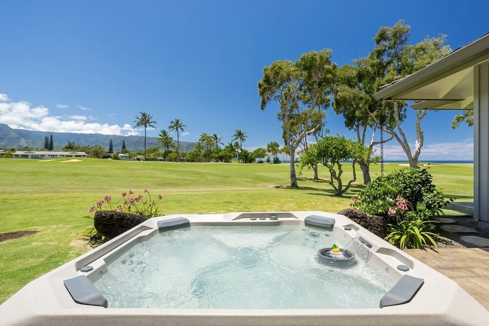 Kapiolani - As Seen On Hgtv 3 Bedroom Home by RedAwning