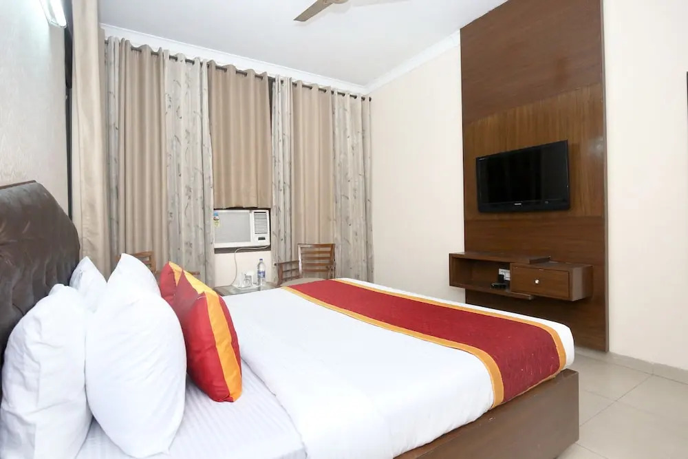 OYO 10386 Hotel Jimmy