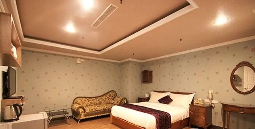 Ya Tai Hotel