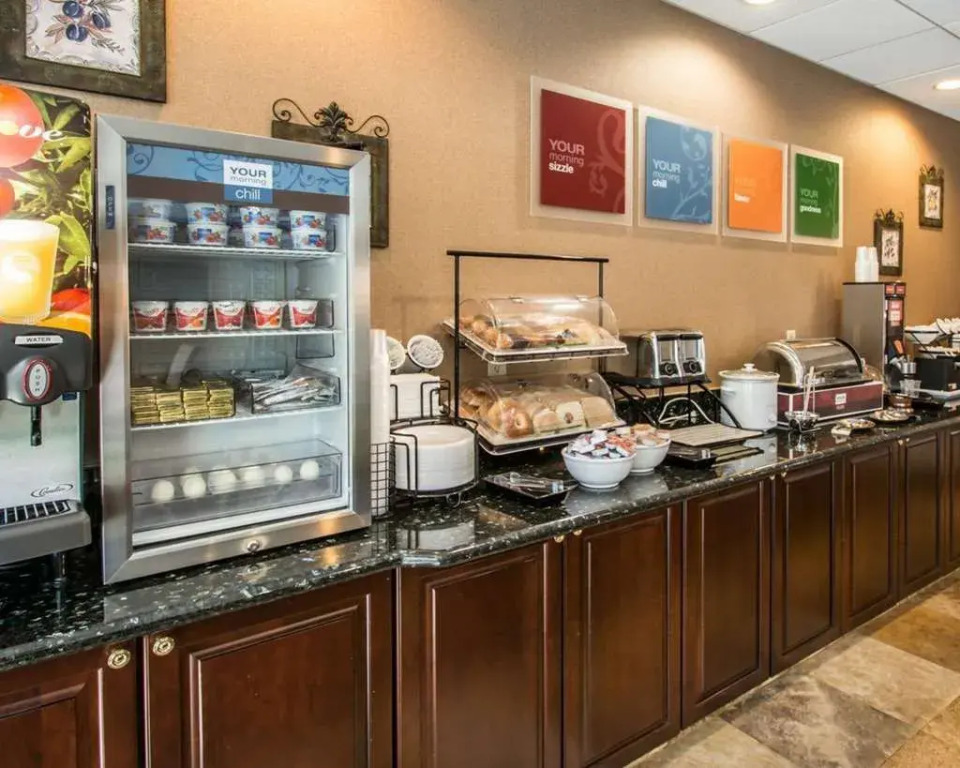 Comfort Inn & Suites
