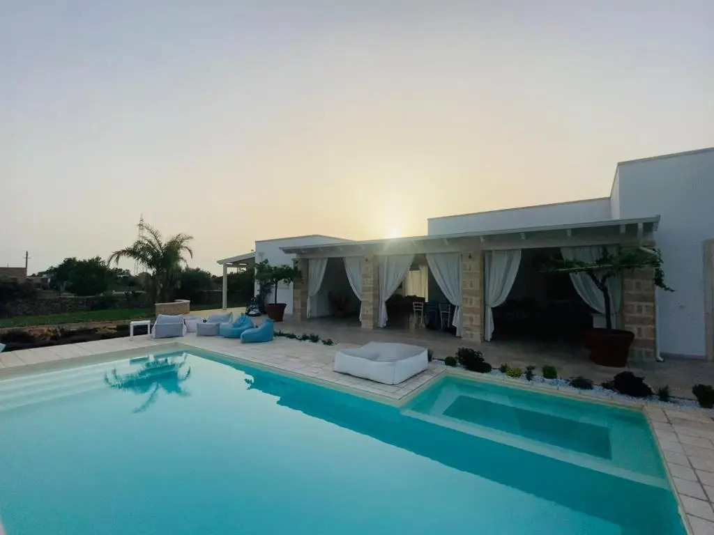 Villa Lucia con piscina privata a Gallipoli per 12 persone