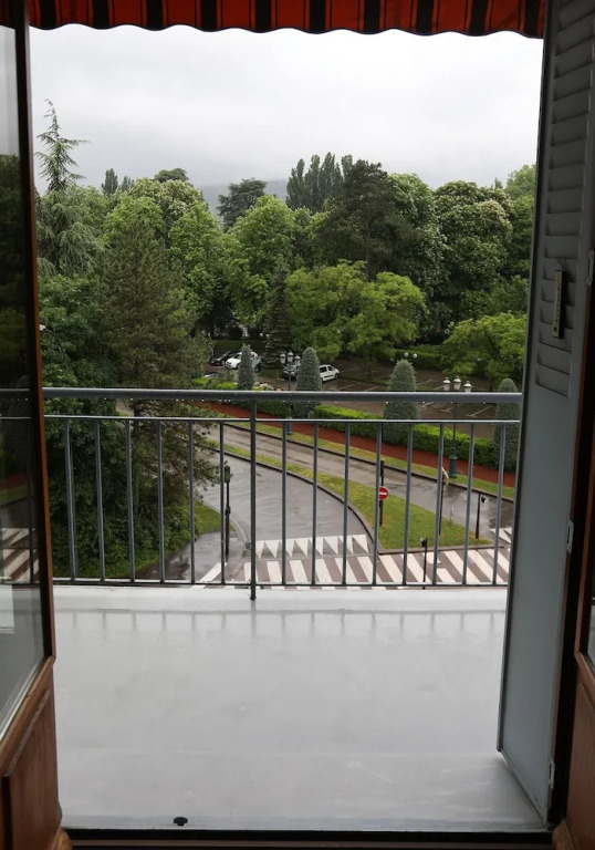 Le Grand Large in Annecy- lake view