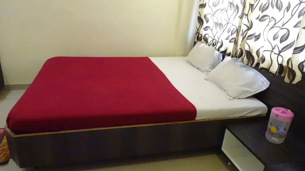Hotel Sai Hira by OYO Rooms