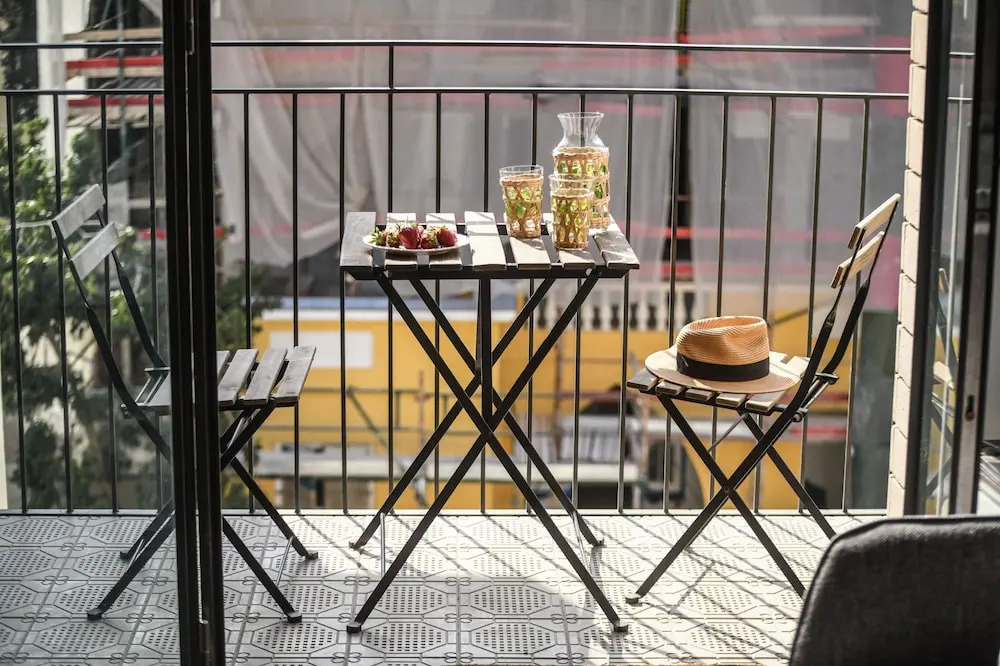 Artistic 2BD Apt w Balcony on Montefiore