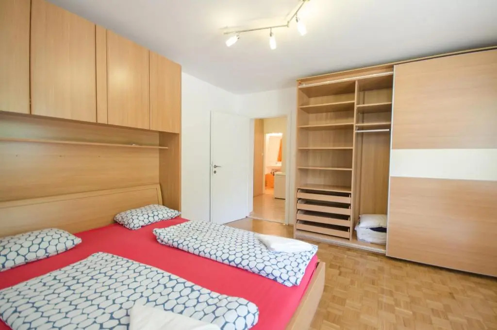 Apartment near Train Station