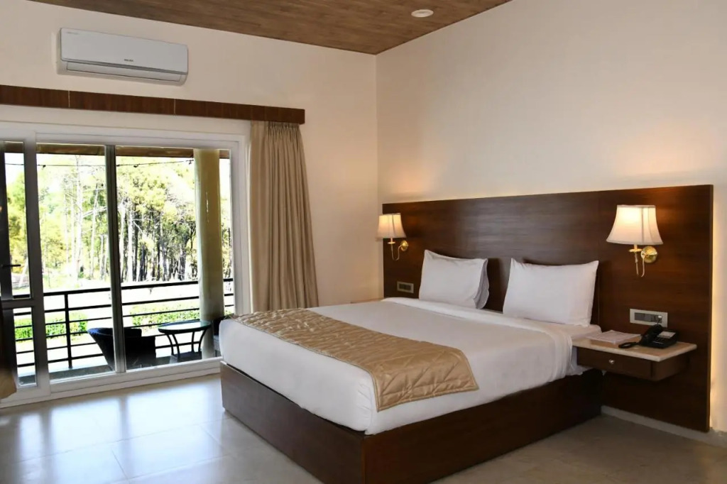 Mastiff Villa Camellia by OTHPL