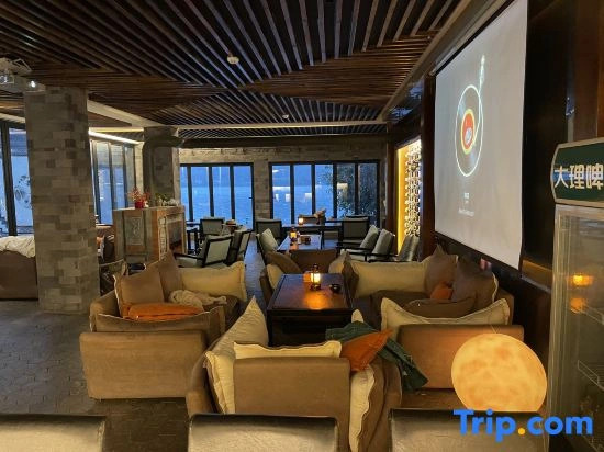 Muhaitingfeng·Banshan Seaview Hotel (Dali Jinsuo Island Branch)