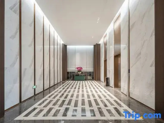 Yuehua Jinpu International Hotel (Pubei Aoyuan Plaza)
