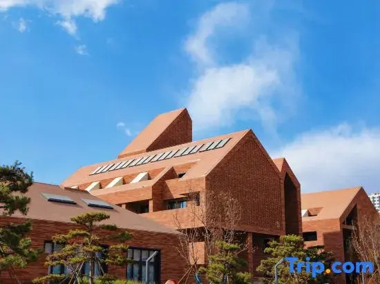 Tangshan Hotel