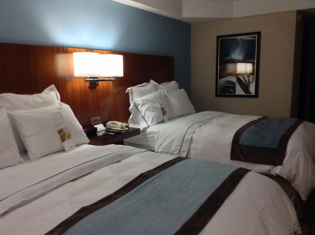 DoubleTree by Hilton Chatsworth