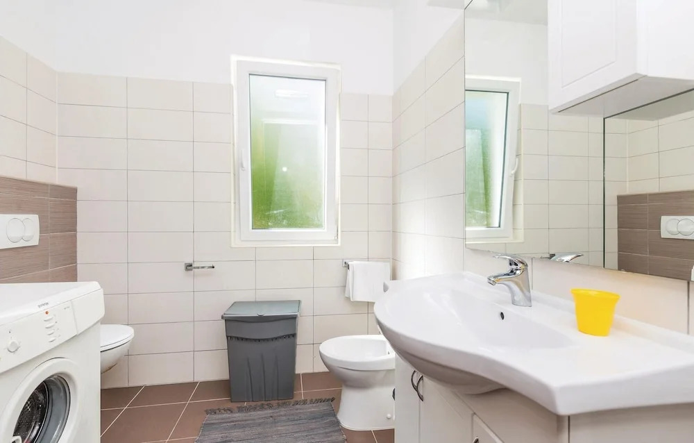 Awesome Home in Banjol With Wifi and 2 Bedrooms