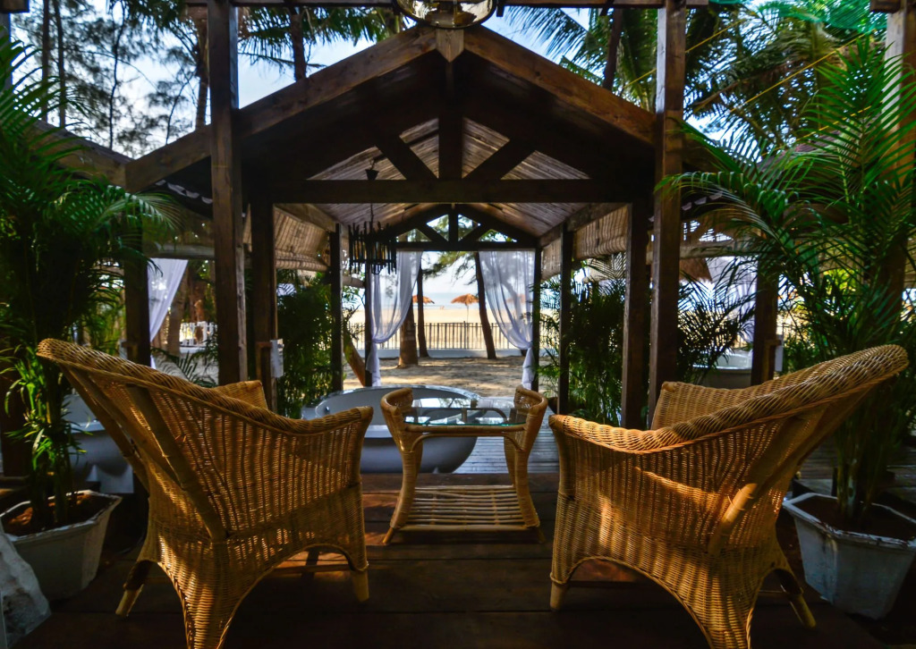 123 LaRisa Beach Resort By Svenska