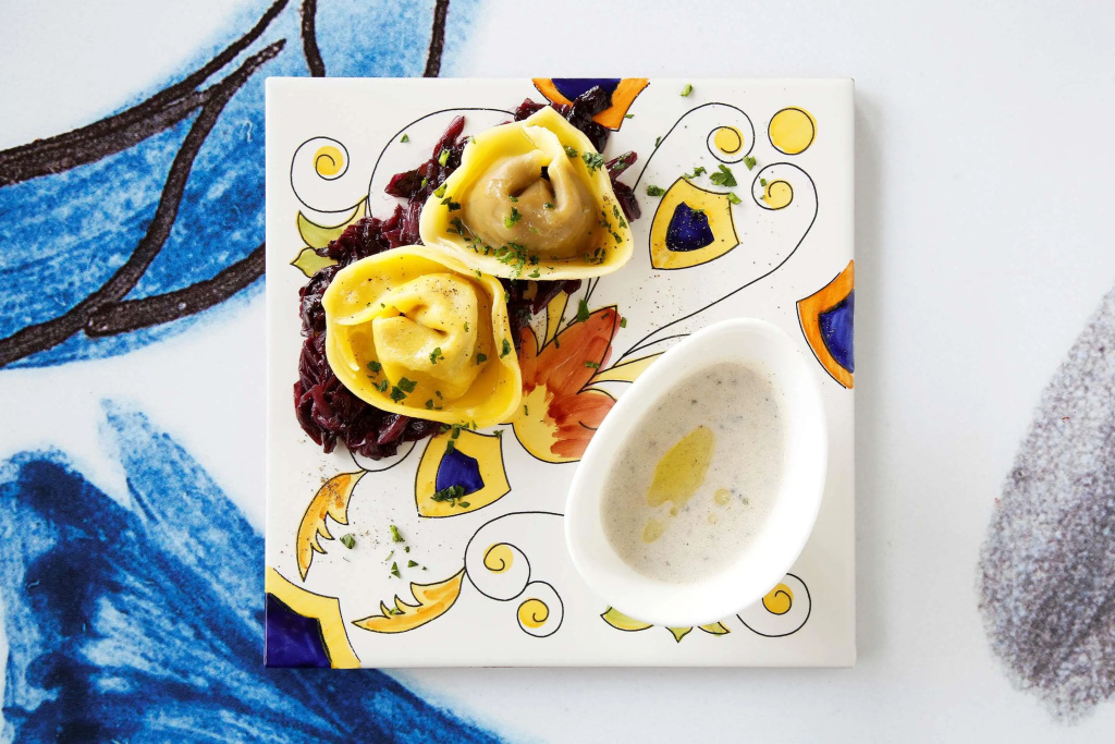 Cardo Roma, Autograph Collection