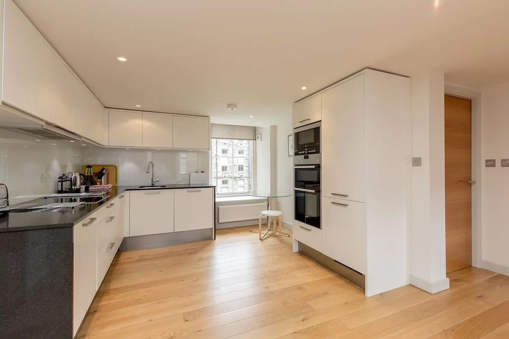 424 - Simpson's Loan Duplex Apartment