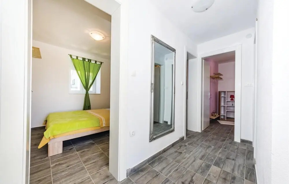 Beautiful Home in Nadin With 3 Bedrooms, Wifi and Outdoor Swimming Pool