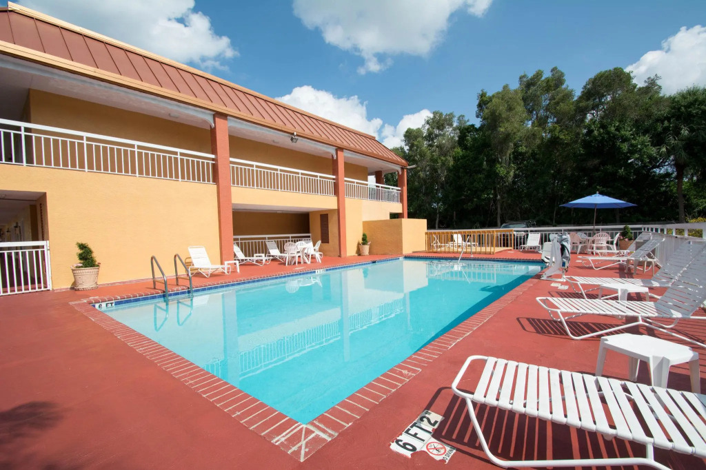 Quality Inn Sarasota North Near Lido Key Beach