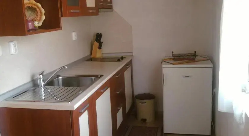 Dion Guest House