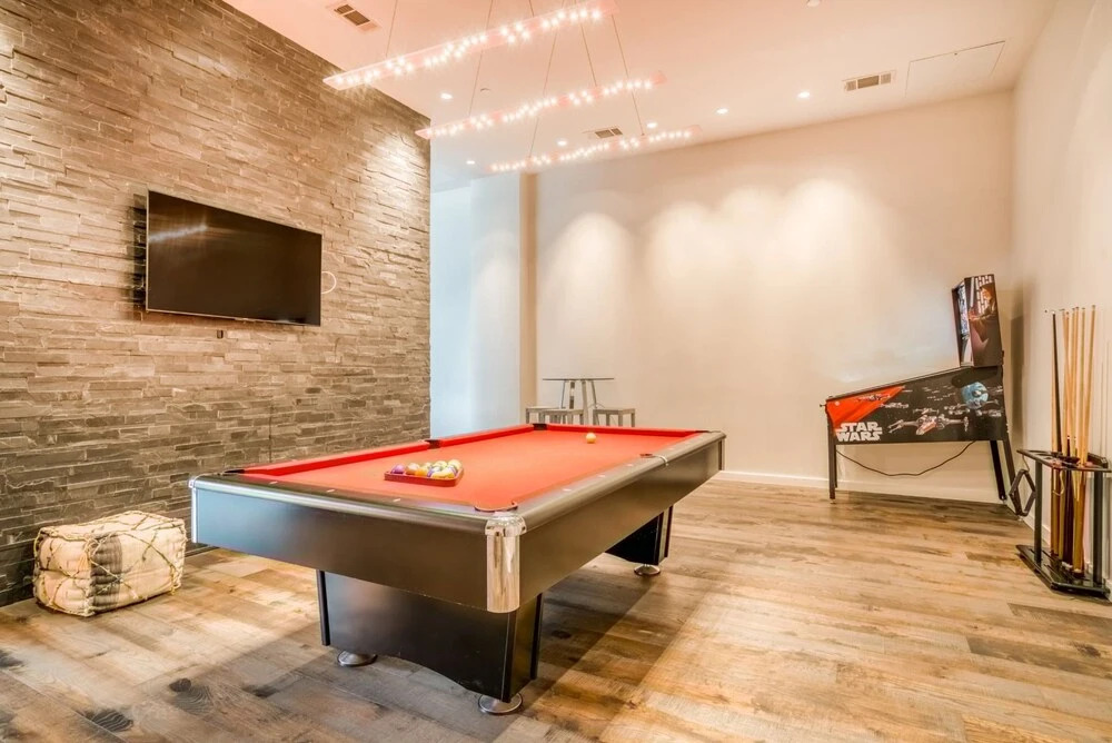 Lodgeur Elegant Energetic 1BR Loft Midtown - Midmain-5425