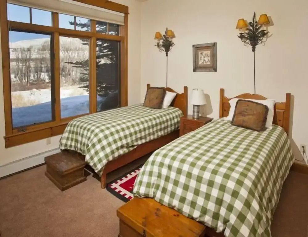 1-arrowhead 45 River Dance Way 5 bed
