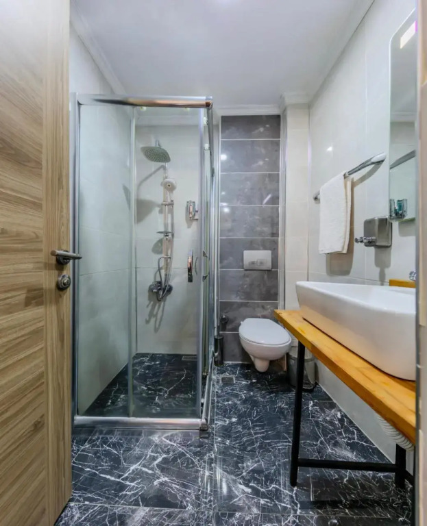 La Pera Suites Hotel