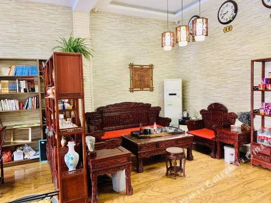 Hongji Business Hotel