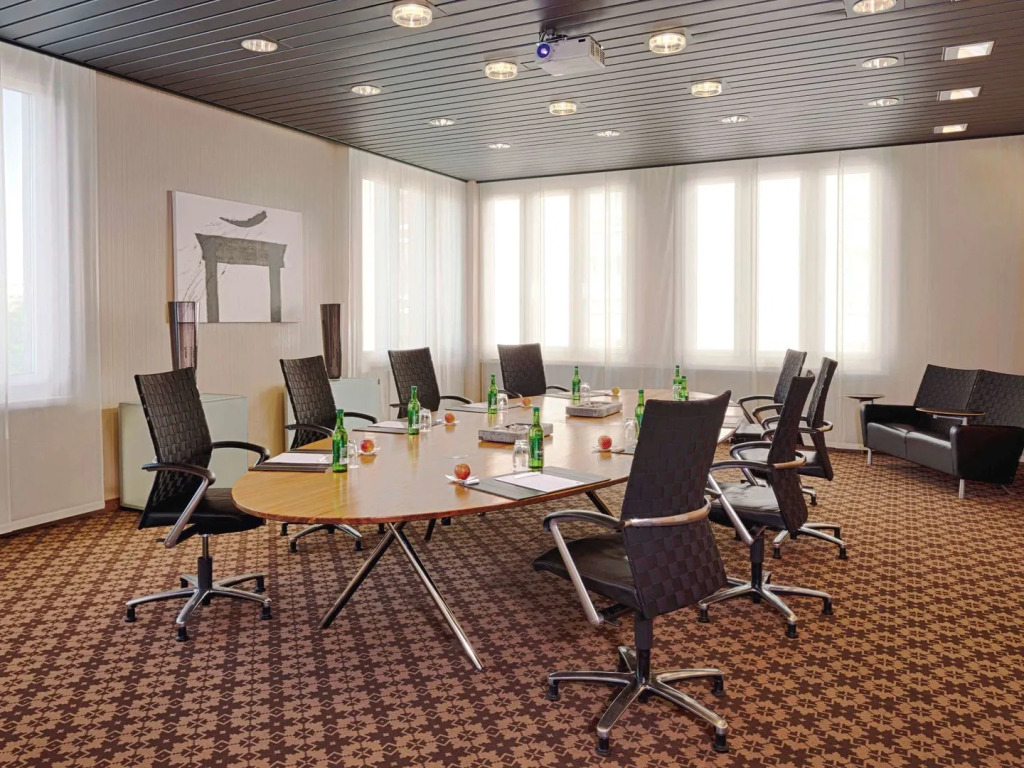 Mövenpick Hotel Zurich Airport