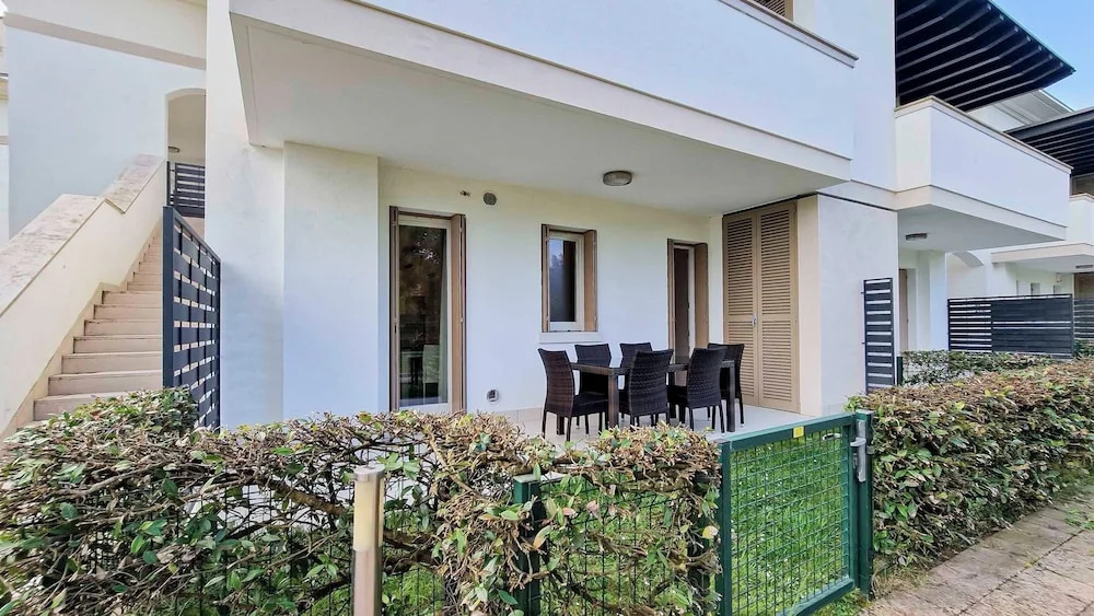 Lovely Apartment Overlooking the Pool in Bibione