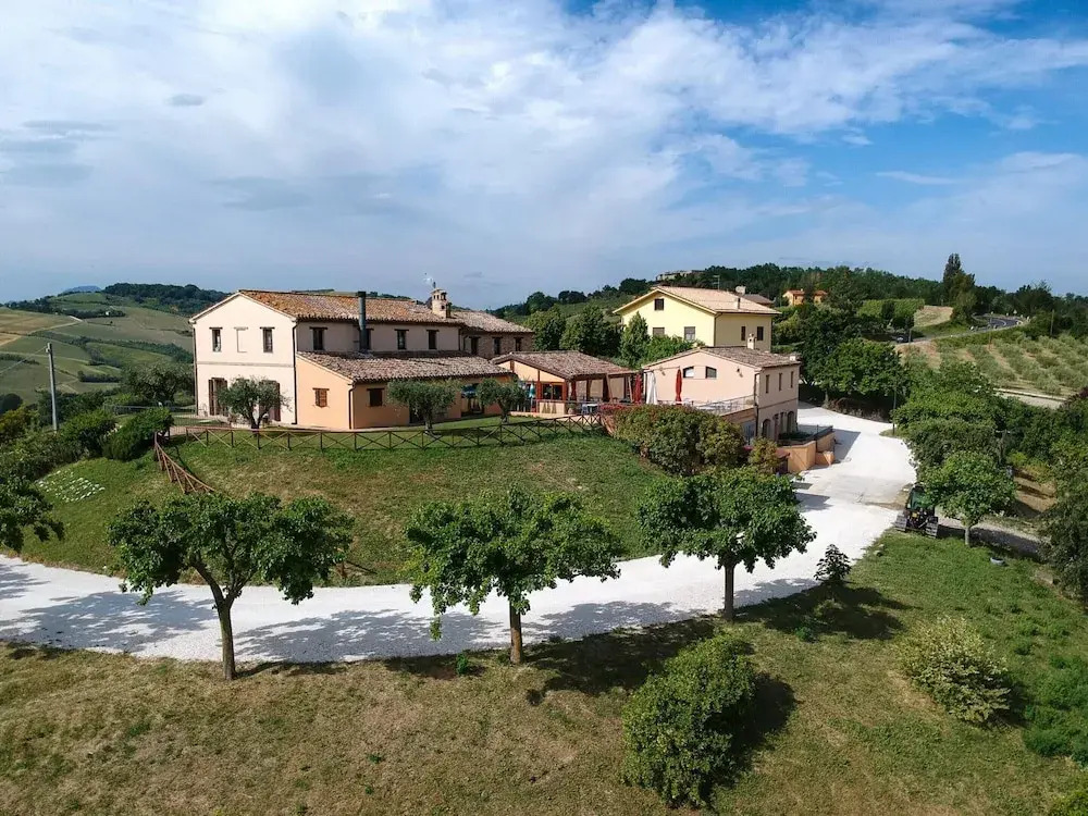 Farmhouse in Marche With Pool & Verdicchio Wines
