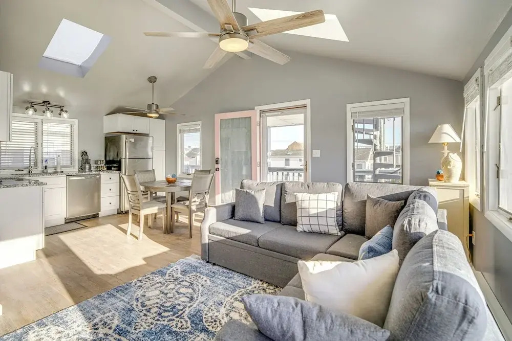 Renovated Ocean City Retreat - Walk to Beach!