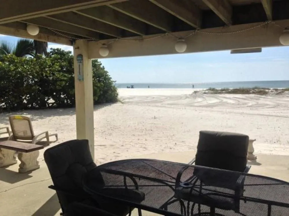 Fort Myers Beach Area 5900