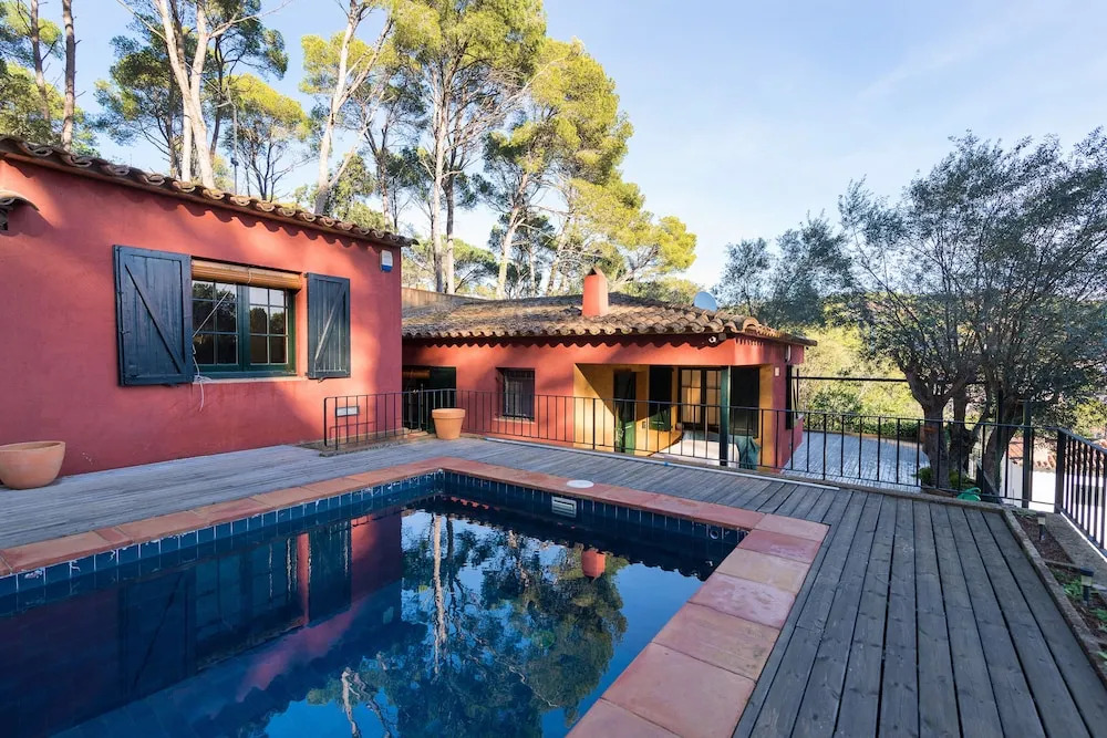 Bohemian villa con piscina privada en Playa Tamariu