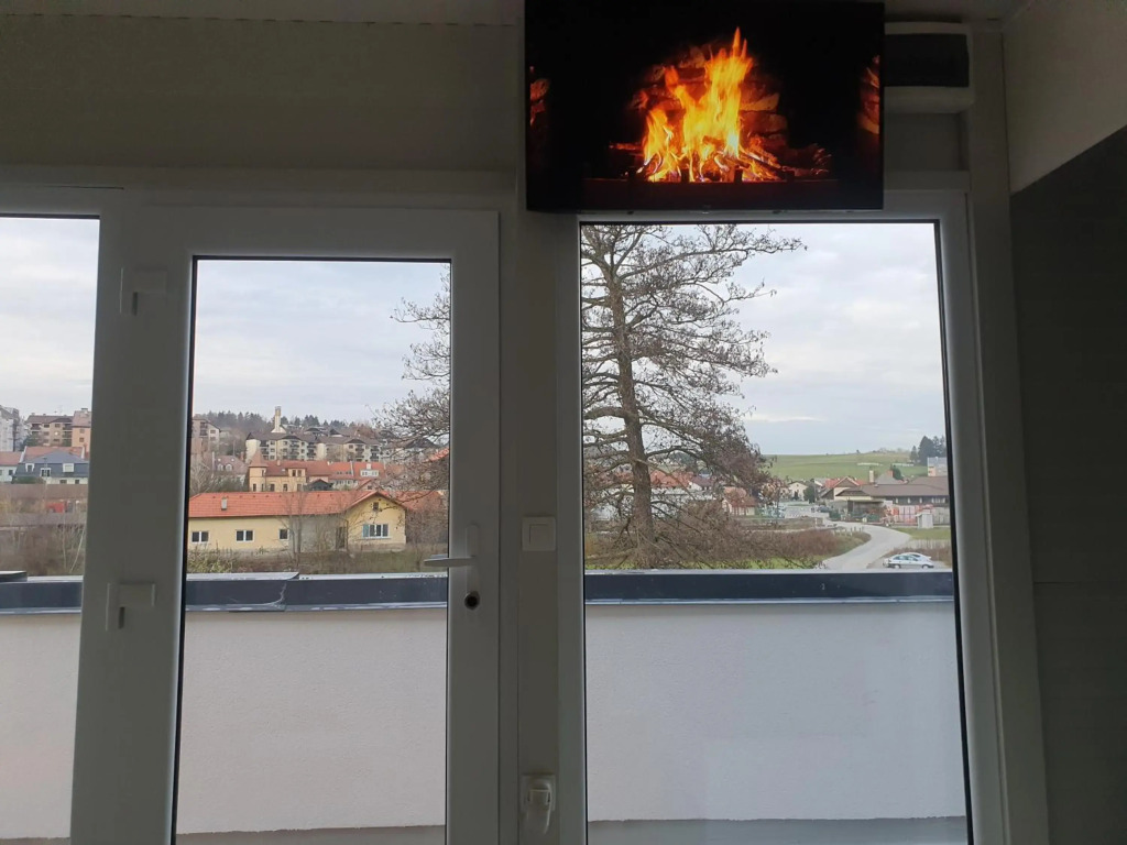Roof Apartment ART-PE
