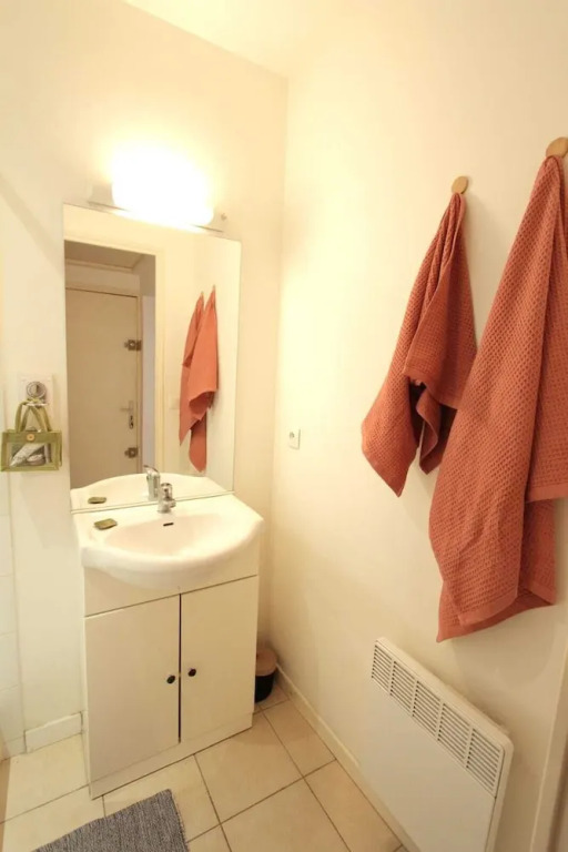 Quiet Apartment of 38m2 Bright with Pretty Terrace