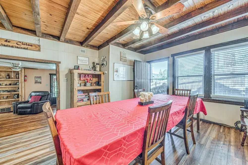 Walk to Downtown Ruidoso: Cozy Wooded Retreat