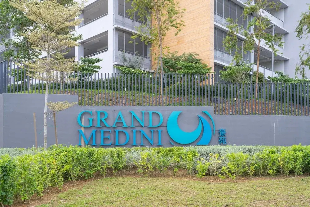 OYO Home 89725 Beautiful 3br Grand Medini