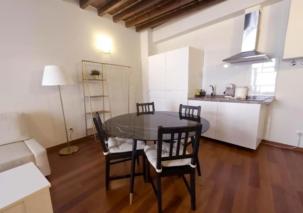Granada Suites by Olala Homes