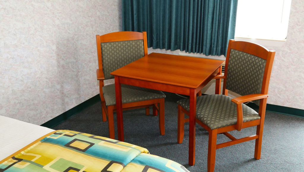 Magnuson Hotel Howell/Brighton