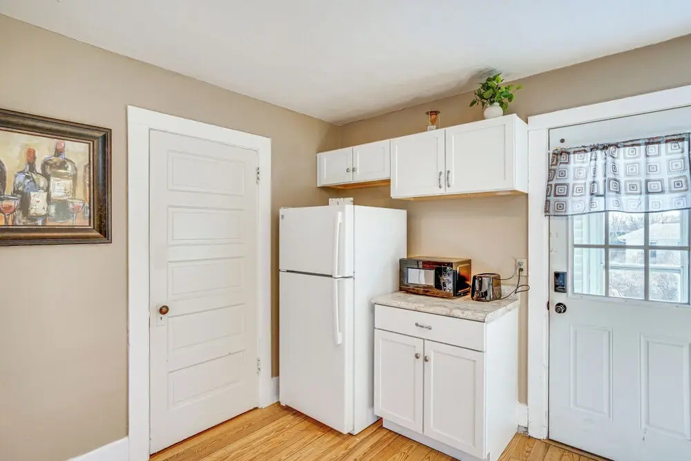 2 Mi to Dtwn: Studio Suite in Sheboygan