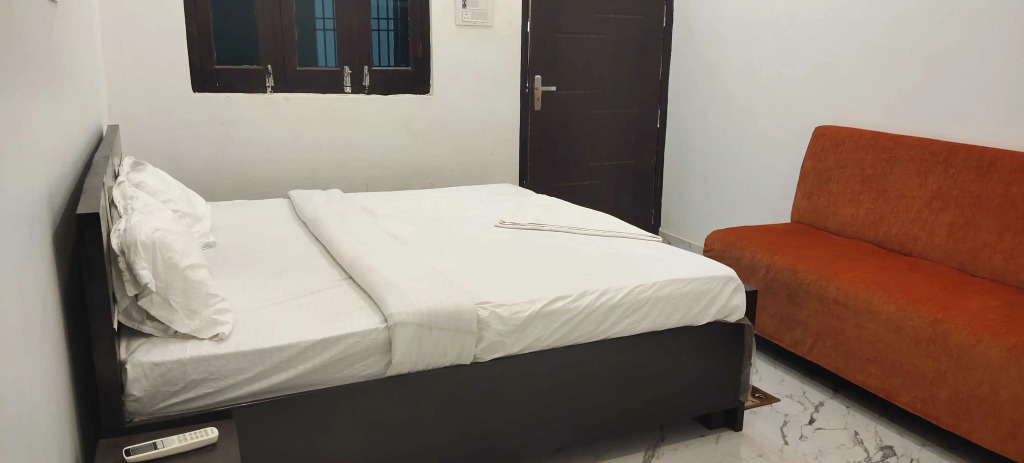 Hotel O Home PK Guest Homestay