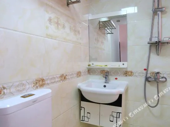 Changsha Business Express Hotel (High-speed Railway South Station West Square)