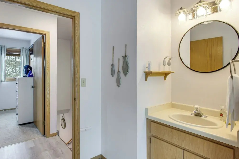 Charming DC Getaway Steps From Dtown Fish Creek