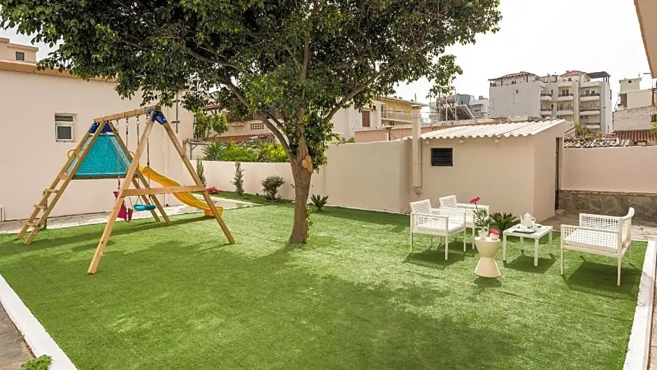 luxury villa for 4 persons with privete garden