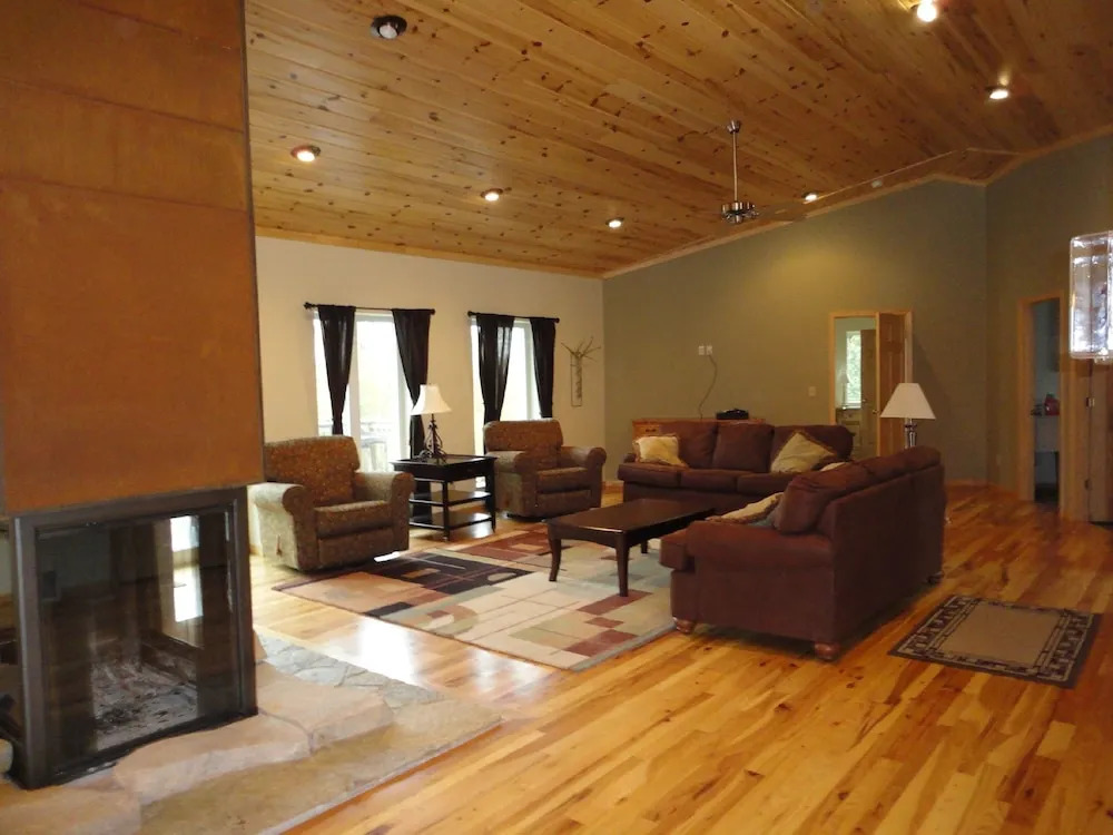 Five Lakes Resort