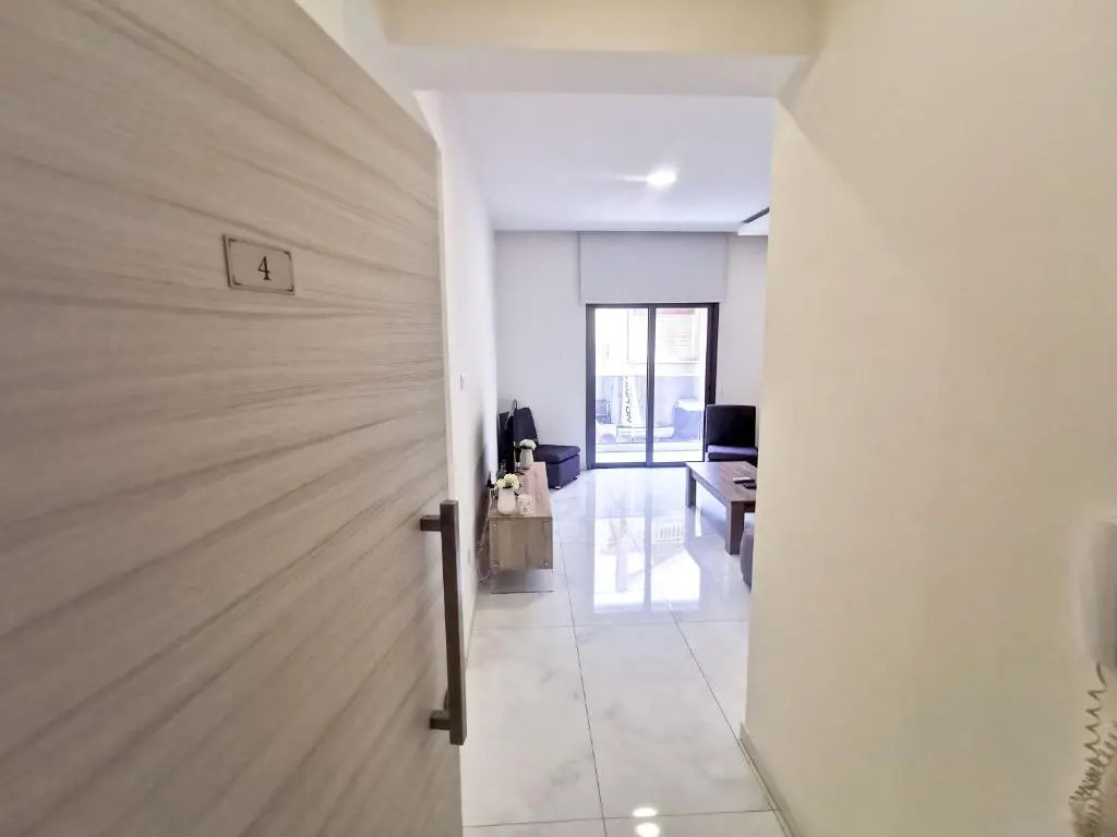 The White Pearl Apartment