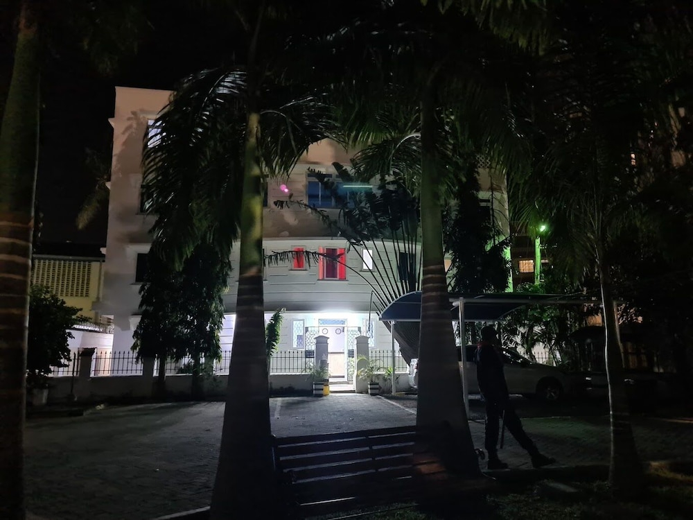 Hotel Aryana Court Bamburi