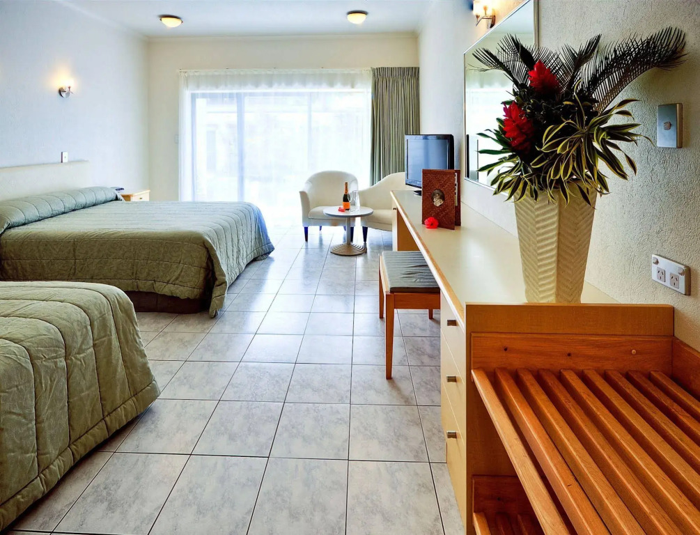 Muri Beach Club Hotel