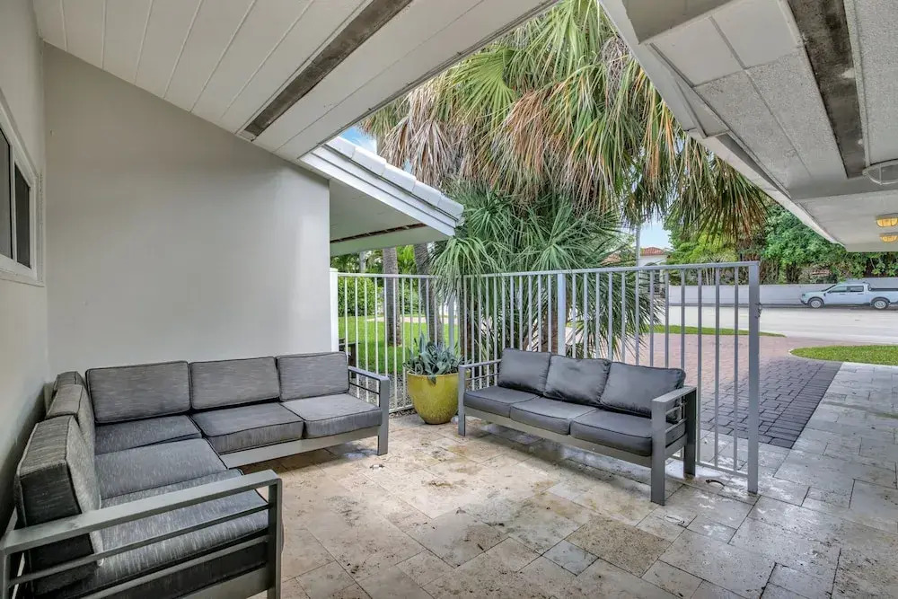 Seabreeze - 6BR Pool and Steps to Beach