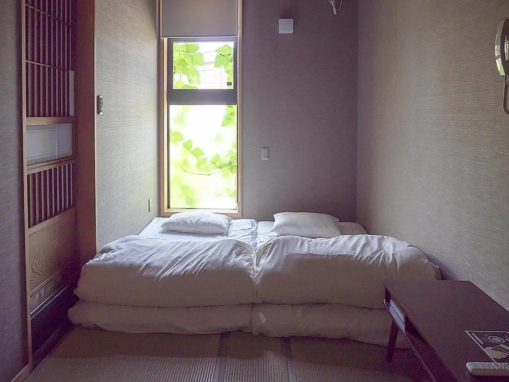HOSTEL Co-EDO